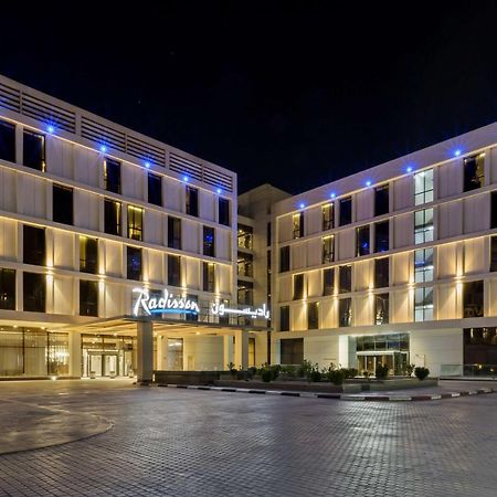 Radisson Hotel & Apartments Dammam Industrial City ภายนอก รูปภาพ