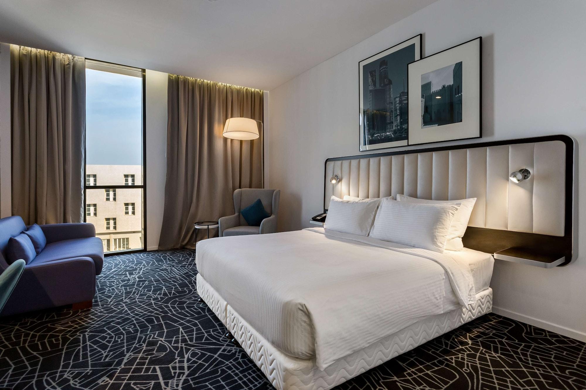 Radisson Hotel & Apartments Dammam Industrial City ภายนอก รูปภาพ