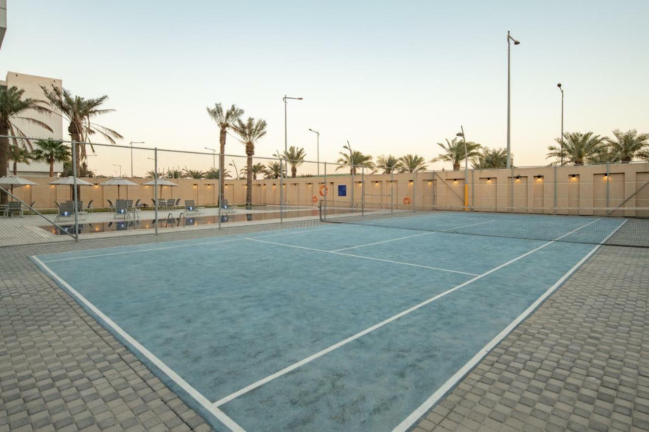 Radisson Hotel & Apartments Dammam Industrial City ภายนอก รูปภาพ